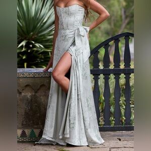 V. Chapman The Cecilia Dress in Sage Tapestry